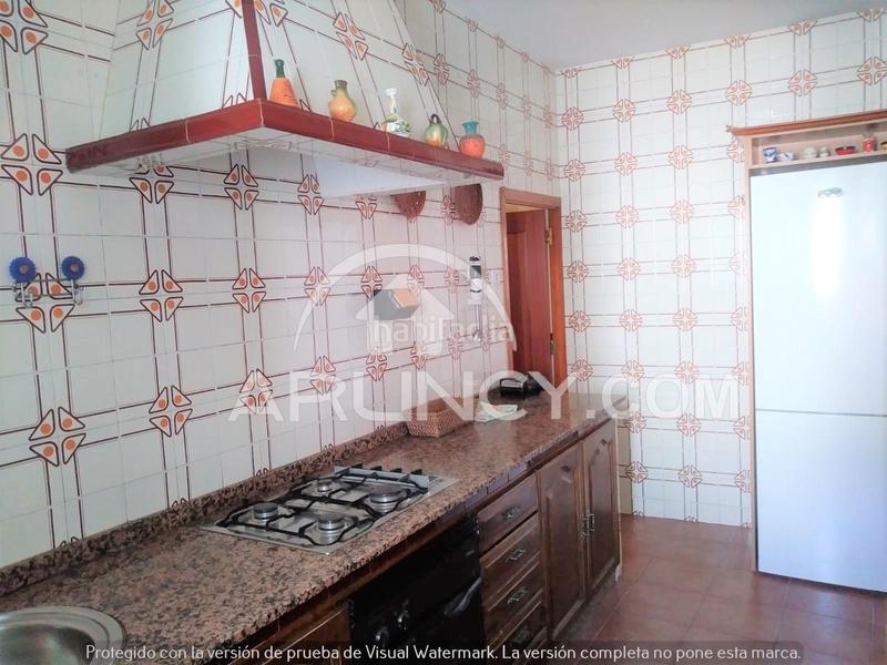 Foto 508a24a1-60f6-4229-9f6a-f6cfbc53f1a7. Casa adossada amb aparcament a Centro Alcalá de Guadaira