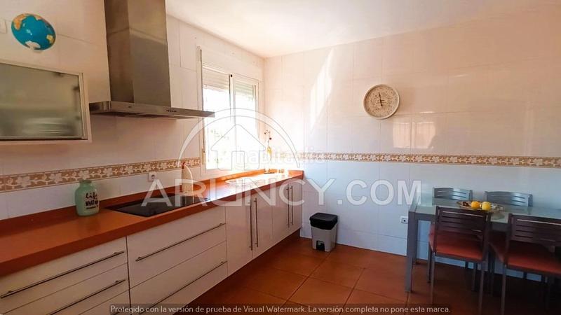 Foto 16d58f4b-67ba-4be0-94f2-660dc4823c5a. Chalet con riscaldamento parcheggio piscina in Los Molinos Alcalá de Guadaira