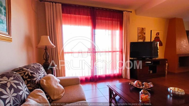 Foto 9e123af8-b2e6-4e67-b2fb-bf63b900bfb1. Chalet con riscaldamento parcheggio piscina in Los Molinos Alcalá de Guadaira