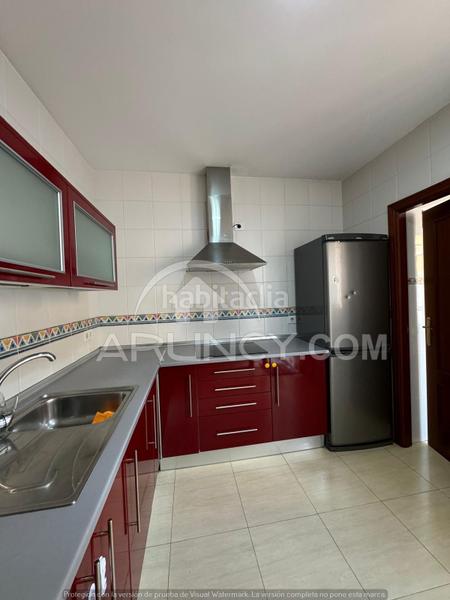 Foto e23489db-a461-4c01-a754-c0d35bd116c7. Affitto casa con parcheggio in Viso del Alcor (El)