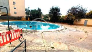 Pis a La Paz. Oportunidad única! espacioso piso de 4 dormitorios con piscina