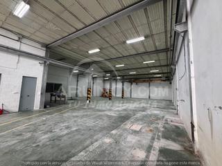 Lloguer Local Comercial a Nueva Alcalá. Se alquila local comercial en zona beca