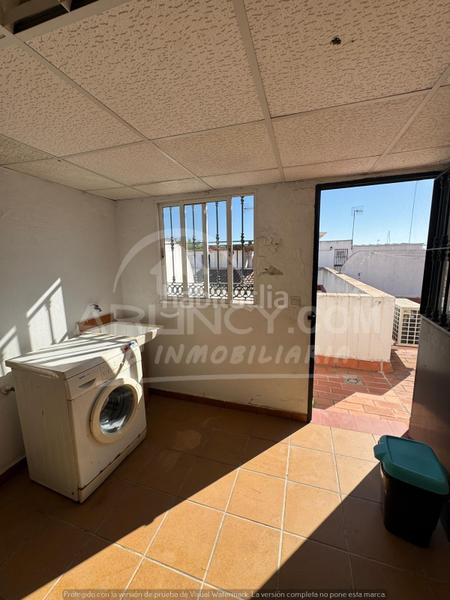 Foto eb953336-c19f-4f23-9ba6-a8c20a33327d. Lloguer casa adossada amb calefacció aparcament a Alcalá de Guadaira