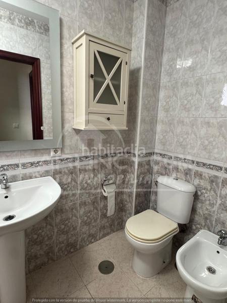 Foto c18c0f0d-0e94-45c3-99aa-7f5f4400fa6c. Rent semi detached house with heating parking in Centro Alcalá de Guadaira