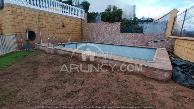 Foto 2639ccc9-c720-48aa-85d2-f734c326aeb3. Chalet with heating parking pool in Oromana Alcalá de Guadaira