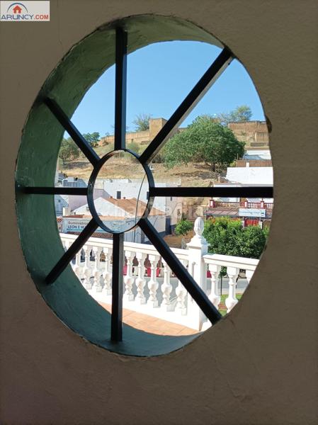 Foto 328e436d-2a85-4b9b-a7b7-d27010538ec4. Casa  en planta alta con bonitas vistas al parque oromana y el castillo en Alcalá de Guadaira