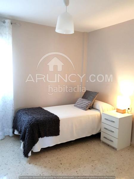 Foto 1df8f551-df48-409f-bfd7-db48abb4577a. Appartamento con parcheggio piscina in La Paz Alcalá de Guadaira