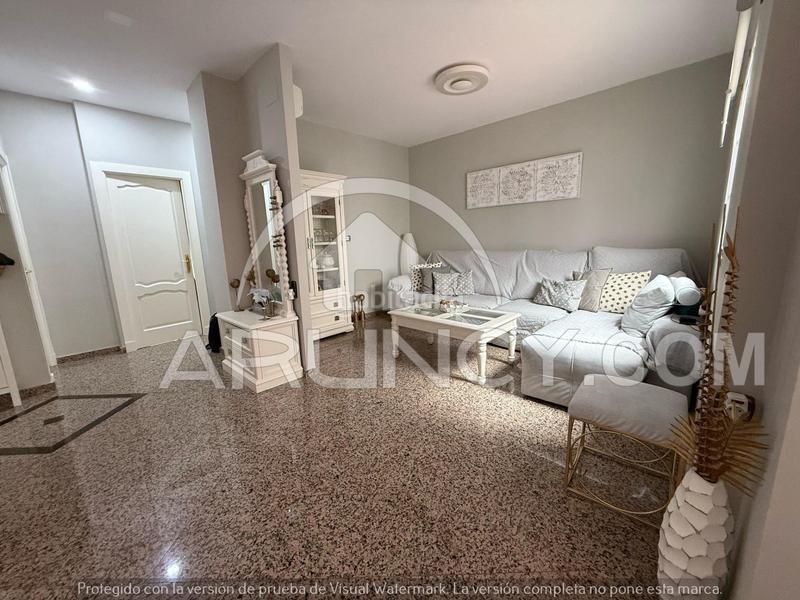 Foto d467a34a-acc1-4d52-894f-530f11bd7106. Maison avec parking dans La Paz Alcalá de Guadaira