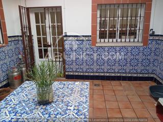 Haus in Oromana. Casa de una planta con garaje , semisótano y vistas espectacular