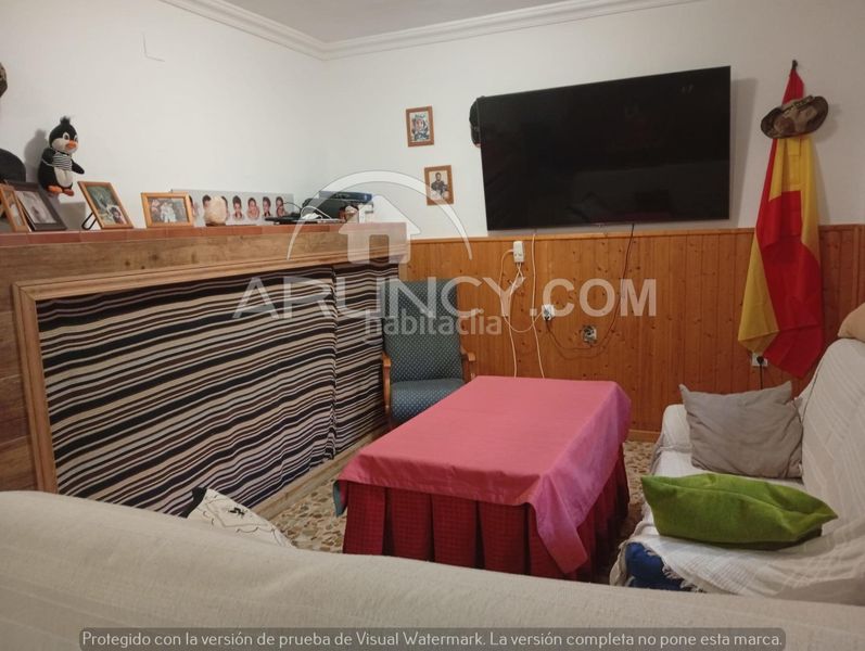 Foto 7157f3af-620c-47fd-8311-727482990201. Casa amb aparcament a Oromana Alcalá de Guadaira