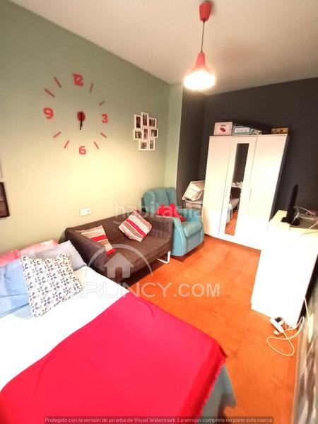 Foto 5e5b920d-f261-4dbe-b3cf-981410aae3ae. Pis amb aparcament piscina a Nueva Alcalá Alcalá de Guadaira