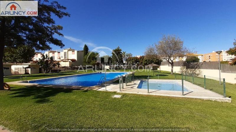 Foto 8fff54ae-d09f-4d36-b5fc-e87af5ea4a6c. Pis amb aparcament piscina a Nueva Alcalá Alcalá de Guadaira