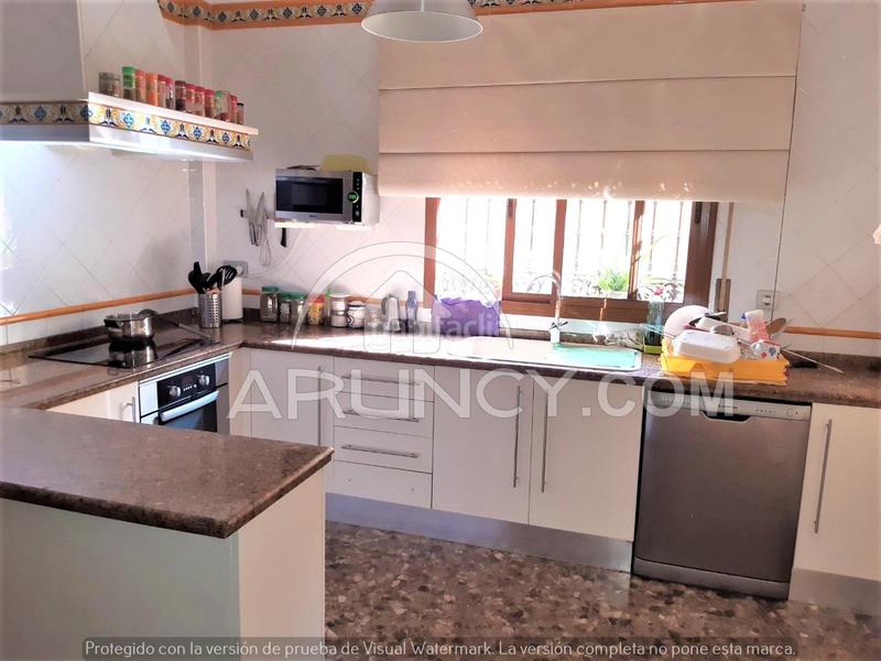 Foto 8985344e-6740-4b37-9efd-7ef171436adf. Casa con riscaldamento parcheggio in Centro Alcalá de Guadaira