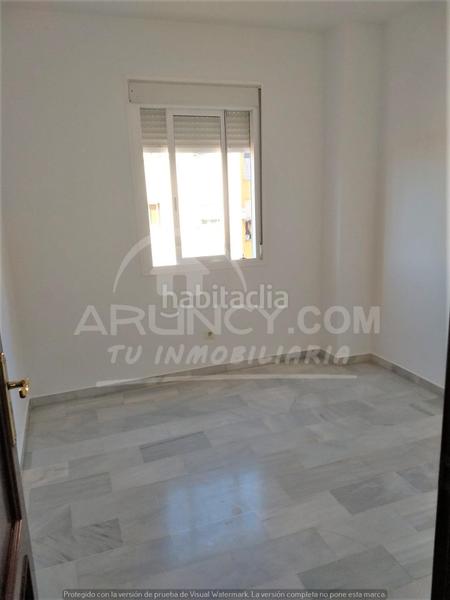 Foto 4da8aaae-d6da-4215-a906-afca0ad2a191. Rent flat with parking in Centro Alcalá de Guadaira