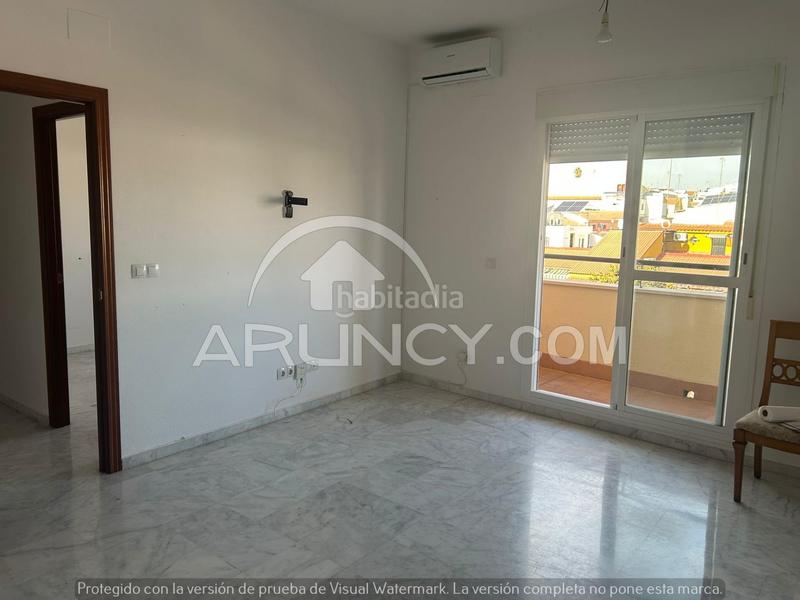 Foto 18c844af-e223-4d37-9851-a5c2ac4b9150. Lloguer pis amb aparcament a La Paz Alcalá de Guadaira