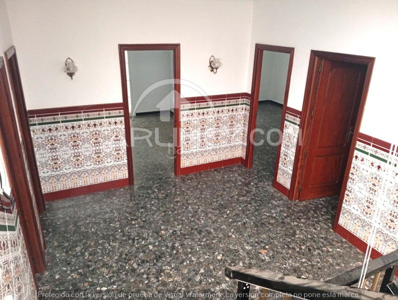 Foto f52180af-3aa0-4584-96bc-3b7f66d03ad8. Casa amb calefacció a Centro Alcalá de Guadaira