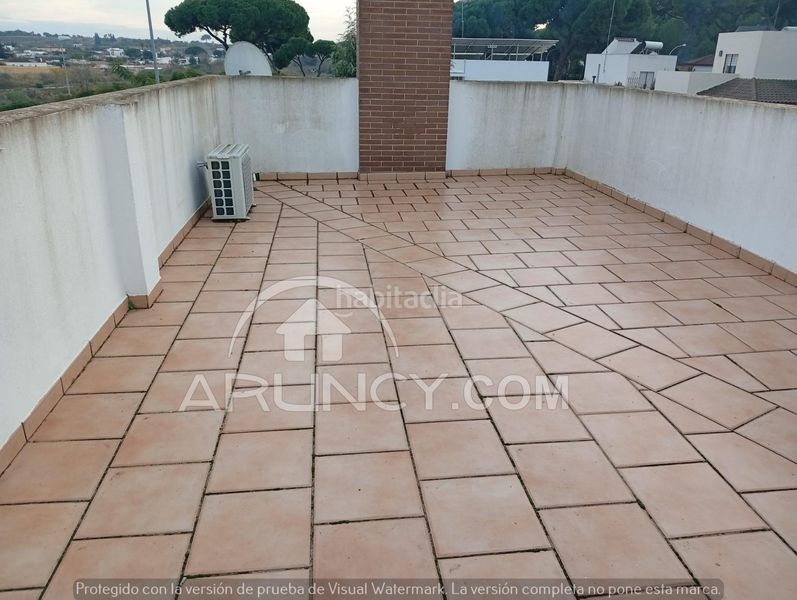 Foto a73b2fcb-f52b-4c28-a2bb-553e569811a0. Chalet with heating parking pool in Oromana Alcalá de Guadaira