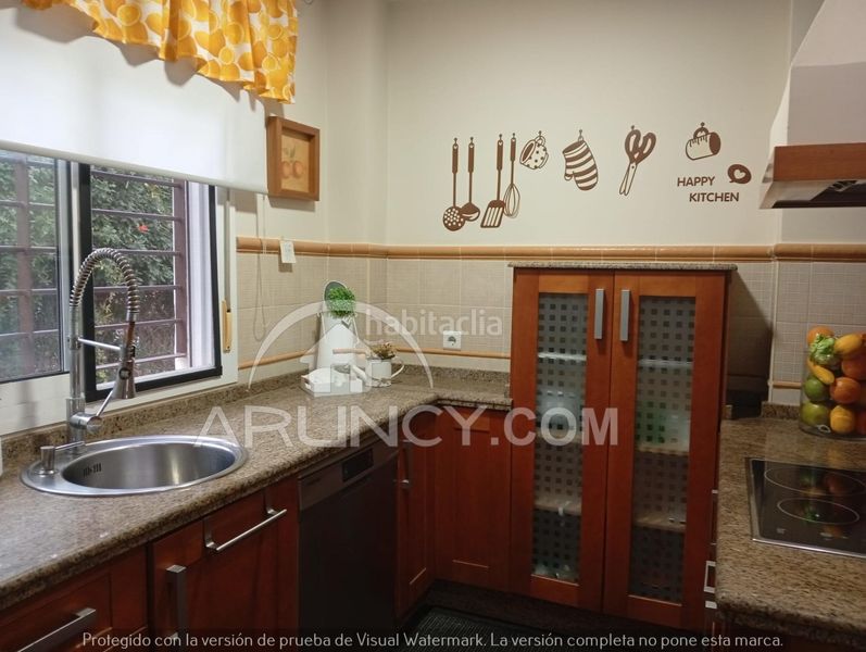 Foto a89b6f20-c48c-4e10-8090-740a08fc2e54. Chalet with heating parking pool in Oromana Alcalá de Guadaira