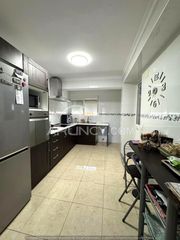 Lloguer Pis a La Paz. Se alquila acogedor piso de tres habitaciones, totalmente amuebl