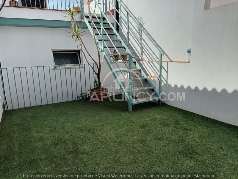 Foto b075c46e-0fce-4005-9cd2-ee4c6e7ae48b. Casa amb calefacció aparcament a Centro Alcalá de Guadaira
