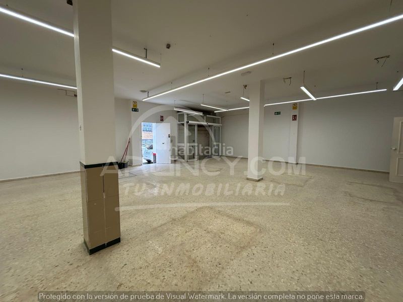 Foto fc17cc12-2198-48b9-a943-6b5907466a72. Lloguer local comercial a La Paz Alcalá de Guadaira