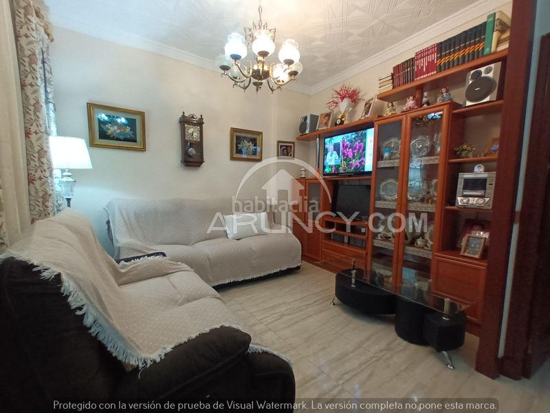 Foto 775f6dd2-c5d3-4cfb-96e7-051cce39a1b6. Casa amb aparcament a Centro Alcalá de Guadaira