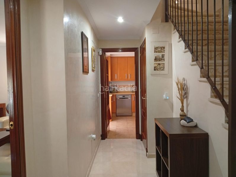 Foto 93c675a2-74a3-41e0-be8d-68856c4aa2d0. Casa adossada amb calefacció aparcament a Nueva Alcalá Alcalá de Guadaira