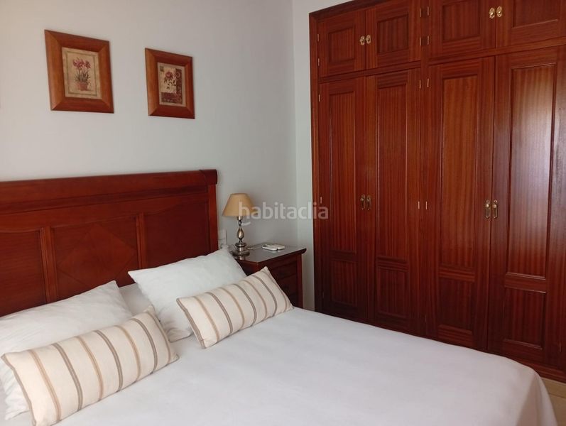 Foto a1be719b-accd-4b6c-8aaf-28d6d4ae2e92. Casa adossada amb calefacció aparcament a Nueva Alcalá Alcalá de Guadaira