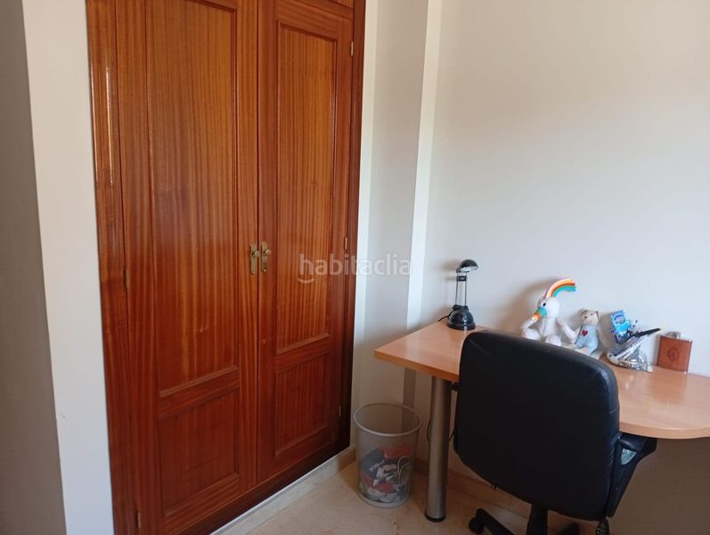 Foto a4f6bcc9-7452-4404-b85b-6a5de016691d. Casa adossada amb calefacció aparcament a Nueva Alcalá Alcalá de Guadaira