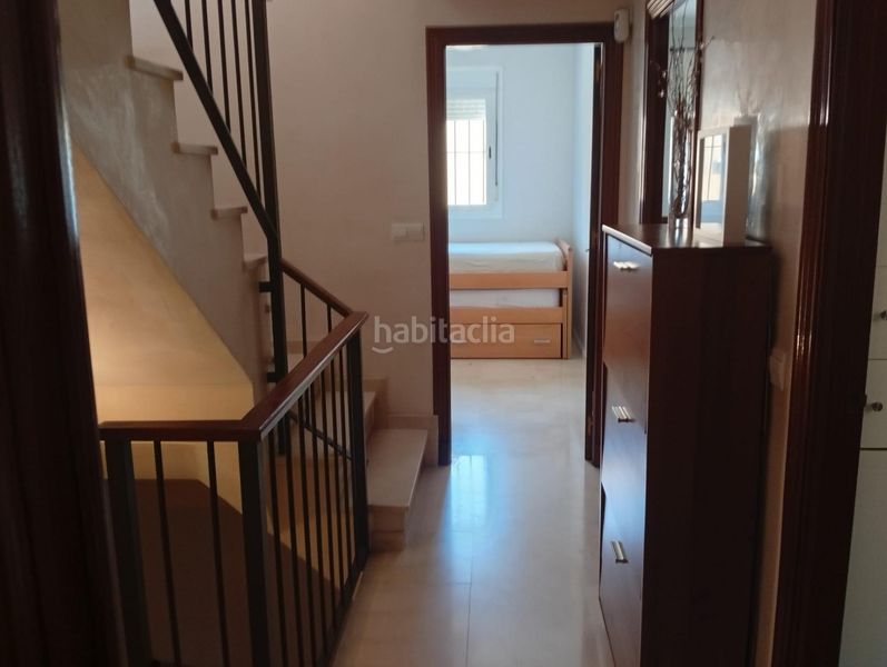 Foto ca37084c-ab47-4d35-932a-a2f250257d76. Casa adossada amb calefacció aparcament a Nueva Alcalá Alcalá de Guadaira