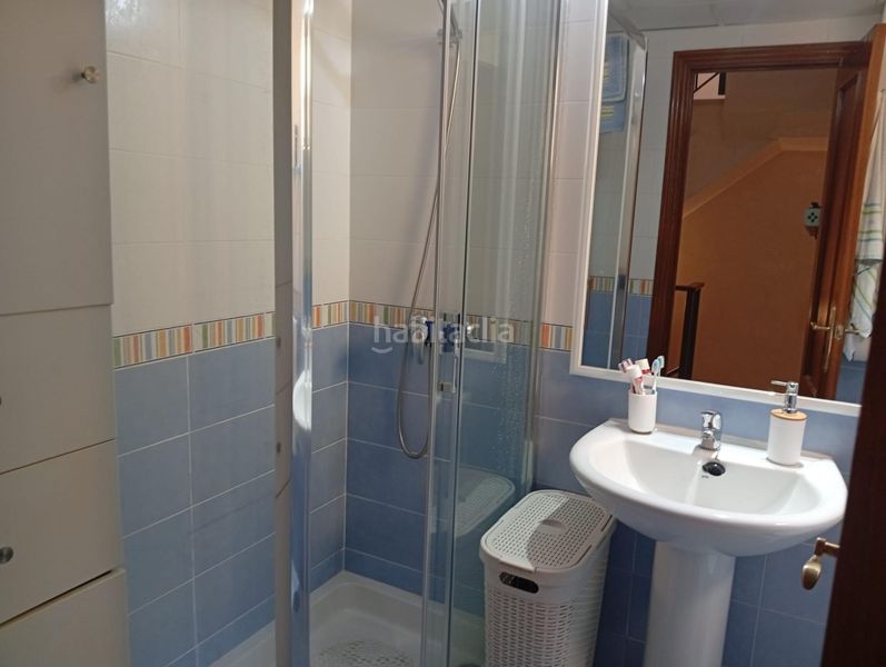 Foto ff5e1f3f-71a8-4f31-93dd-7efd5278bd44. Casa adossada amb calefacció aparcament a Nueva Alcalá Alcalá de Guadaira