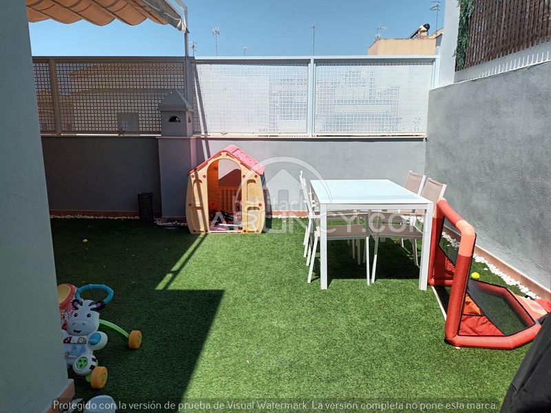 Foto 945342f2-9bd4-4b00-a494-0499548bb0f7. Casa adossada amb calefacció aparcament a Nueva Alcalá Alcalá de Guadaira