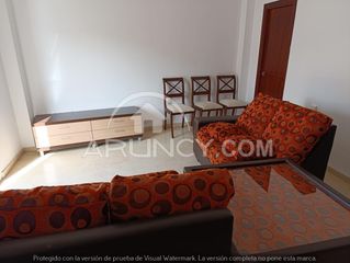 Lloguer Pis a Centro. Precioso piso de 1 dormitorio en el centro  temporada escolar