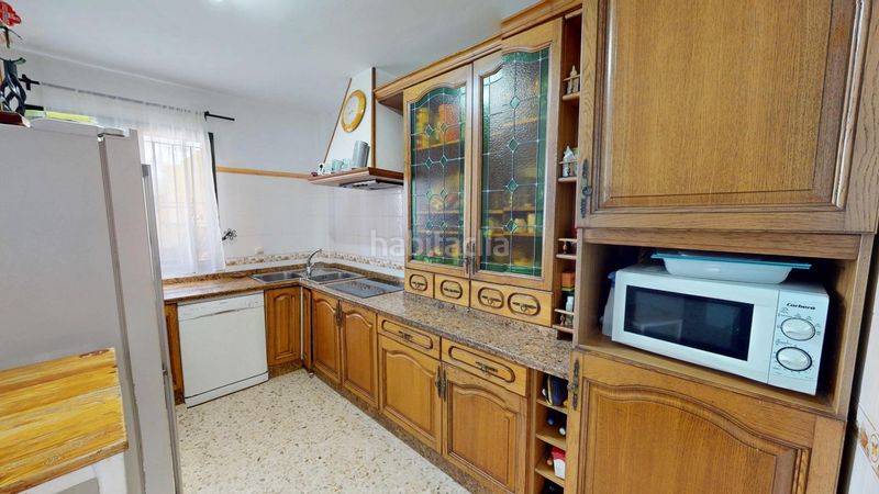 Foto e2dad723-f13a-423f-81f9-5acfd1c45e51. Casa amb aparcament a Centro Alcalá de Guadaira