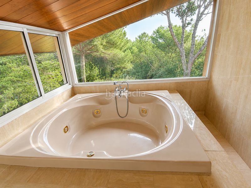 Foto 624b3661-f96e-4b86-a902-51dac3cf7a2d. Casa amb piscina a El Mirador-La Cornisa Sant Andreu de Llavaneres