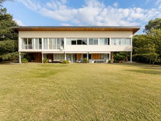 Casa  Cami vell  de can cabot. Precioso chalet con vistas al mar