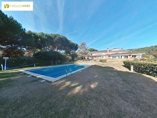 Maison à Rocaferrera. Preciosa y exclusiva mansión de lujo en rocaferrera