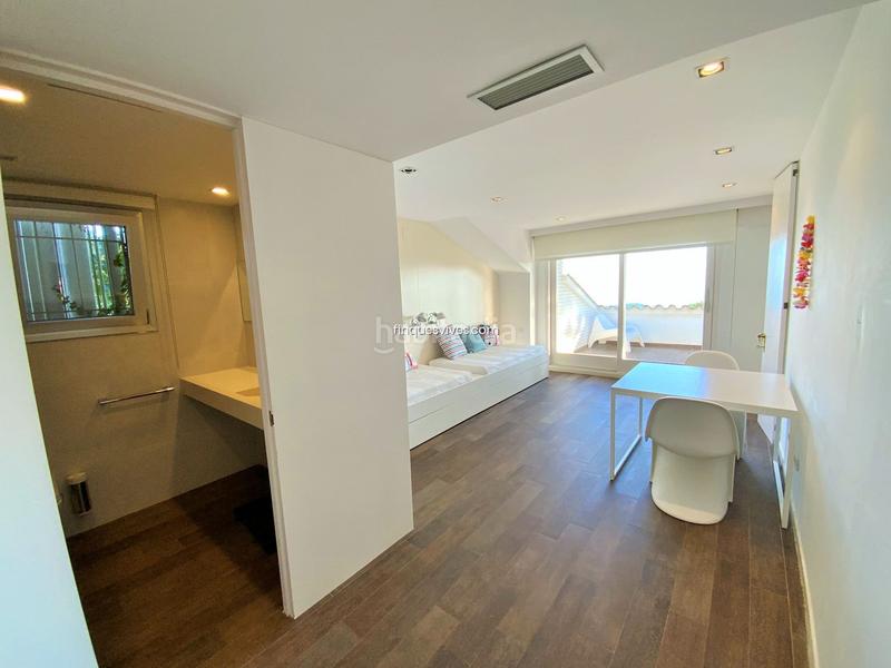 Foto 8adcf4e0-c7d0-4dda-a505-49c3cf39a5fb. Alquiler chalet Supermaresme en Supermaresme Sant Andreu de Llavaneres