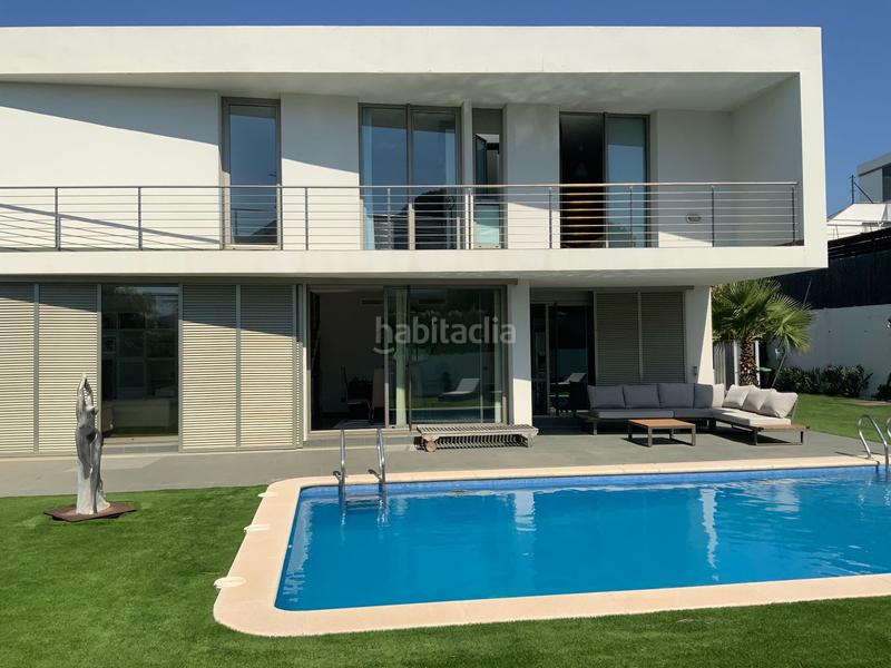 Foto d4af7494-0390-4c85-b35d-72db1dab2b0d. Casa amb calefacció piscina a Urbanitzacions Arenys de Mar