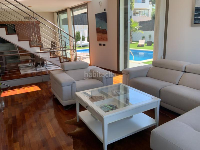 Foto f4f9c400-5918-4cfd-8f0f-9b83dfe018e5. Casa amb calefacció piscina a Urbanitzacions Arenys de Mar