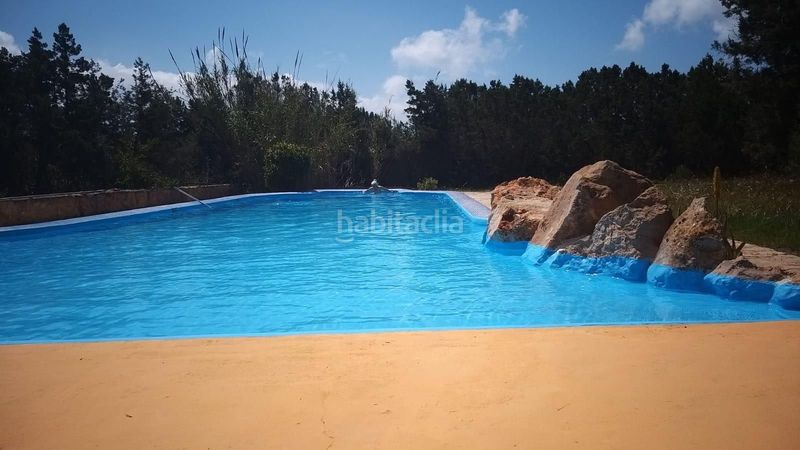 Foto ec7d3034-7529-43b1-8ff5-fc2925cd0987. Casa amb piscina a Formentera