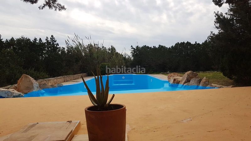 Foto f978ffa4-28fa-4e35-a38c-13205dba0276. Casa amb piscina a Formentera