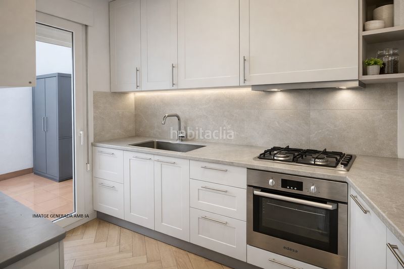 Foto e6b1d8c3-1e29-466e-ab6b-71b64a69b430. Casa amb calefacció aparcament a Centre Mataró