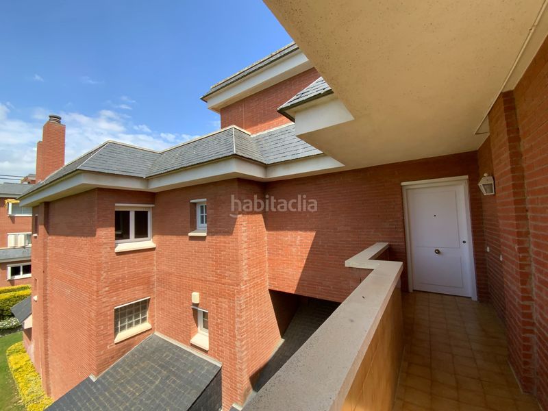 Foto 7b479b69-e5fa-4bb0-8397-75c27abafe21. Àtic amb calefacció piscina a Can Sans Sant Andreu de Llavaneres