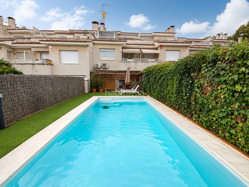 Foto f92c3392-4ad6-40ac-af66-482a320034e2. Casa amb calefacció piscina a Centre Sant Andreu de Llavaneres