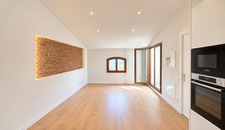 Dachwohnung in Caldes d´Estrac. Ático de obra nueva con terraza en el centro de caldes destrac