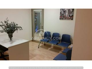 Alquiler Oficina en Sector Sur  - La Palmera - Reina Mercedes. Altura piso 3º, oficina superficie total 16 m², superficie útil