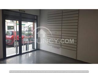 Location Local commercial à Torreblanca. Superf. 60 m²,  1 aseo, tipo de negocio anterior mafre y gremio