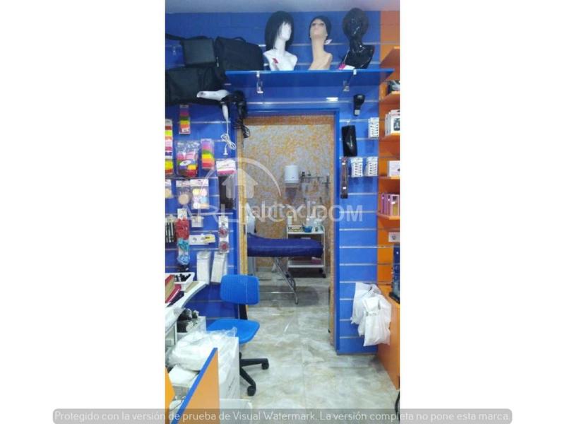 Foto 23c4db10-689c-4033-a798-f0842ea2d8e2. Lloguer local comercial a Villegas Sevilla