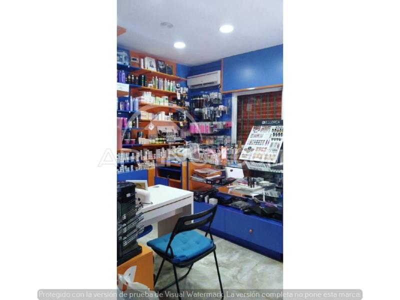 Foto b5d91c0c-4ac2-4eec-97e7-78160a6ba905. Lloguer local comercial a Villegas Sevilla